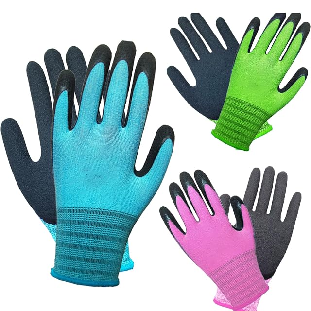 Trois paires de gants de jardin à paumes enduites de latex