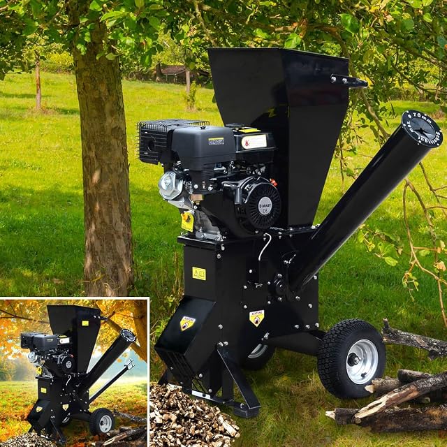 Broyeur de jardin thermique BRAST avec moteur de 208 cm³ et deux hottes d’alimentation