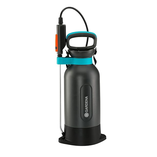 Pulvérisateur à pression Gardena Comfort de cinq litres avec marchepied et sangle